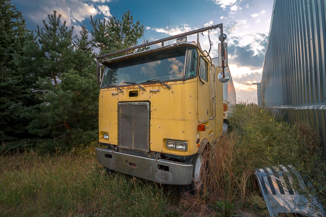 Parts Truck Peterbilt