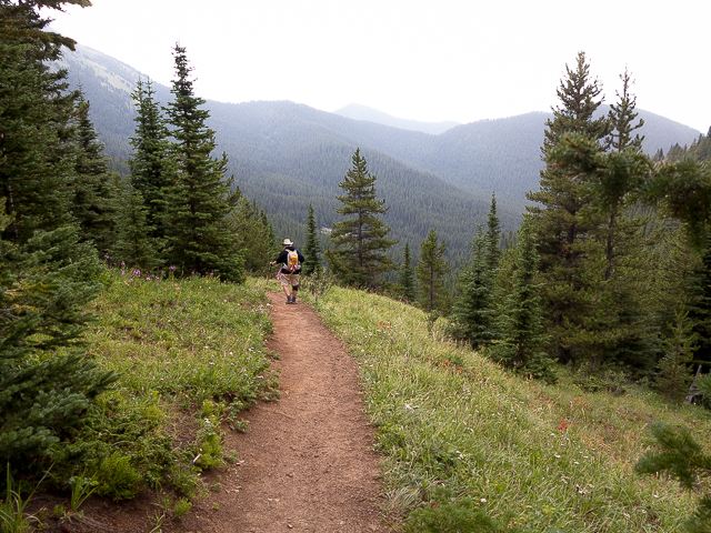 Hike to Picklejar Lakes