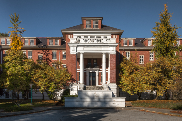 Riverview Hospital East Lawn